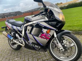 Suzuki GSX-R 1100, 1991