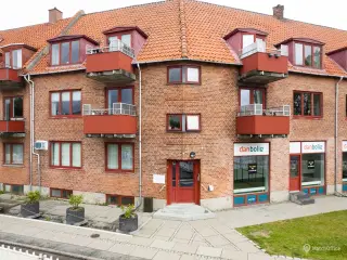 Tandlægeklinik i Søborg søger ny anvendelse. Sælges til istandsættelse og udvikling
