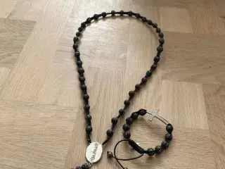 Knyttet armbånd og halskæde