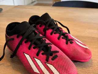 Adidas fodboldstøvle str. 36 2/3