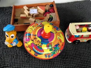 gammelt legetøj - 4 stk. 