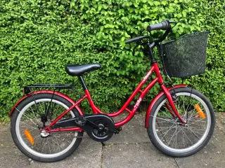 Billig pige cykel.