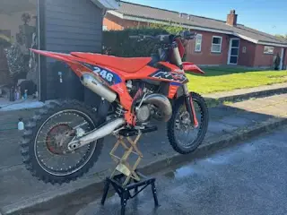 Crosser ktm 125