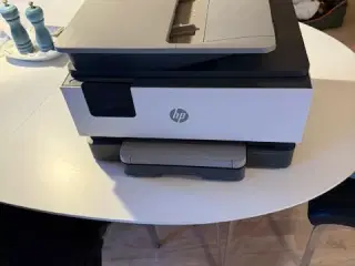 HP OfficeJet Pro 9120b printer