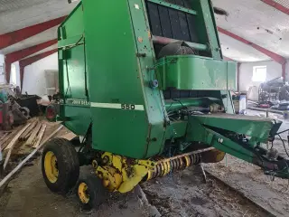 John Deere 550 rundballepresser 