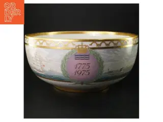 Royal Copenhagen jubilæumsskål fra Royal Copenhagen &#39;1775-1975&#39;.(str. Ø 33 cm) (str. Ø 33 cm)
