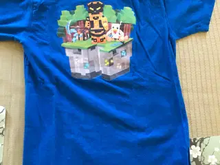 T-shirt med Minecraft