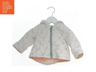 Pyntet quiltet jakke til baby fra La Redoute (str. 62)