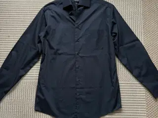 Morgan sort krølfri skjorte str 37/38
