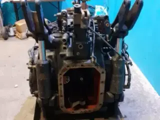 New Holland TM 190 Bagtøj