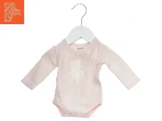 Lyserød bodystocking til baby fra Prenatal (str. 50)