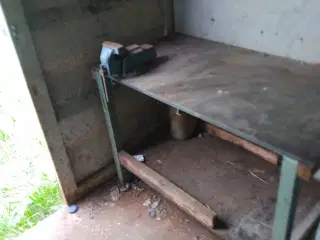 10 fod kontainer m.Værkstedsbord