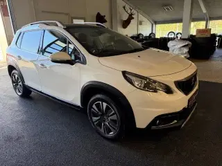 Peugeot 2008 1,2 e-THP 110 Allure Sky