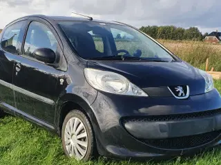 Peugeot 107, 1.1i, 21.7 km/l, 390 kr, Nysynet