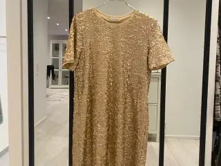 Guld kjole