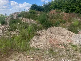 Knust tegl og beton til vejfylf