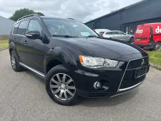 Mitsubishi Outlander 2,2 DI-D Instyle SST Van