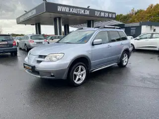 Mitsubishi Outlander 2,4 Intense 4WD 160HK Van