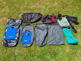 Diverse poser til din vandre- eller cykelferie