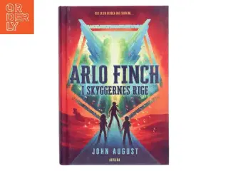 Arlo Finch i skyggernes rige af John August (Bog)