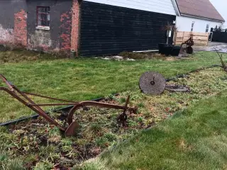 Mark redskaber og vogn