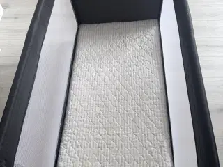 Weekendseng/rejseseng. 