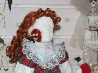 Halloween Creepy Reborn porcelænsdukke Laura
