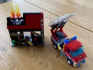Lego Udrykning til brand.