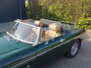 MGB 1800 ROADTER 