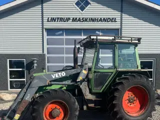Fendt 308 LS Farmer Turbomatik med frontlæsser og skovinddækning