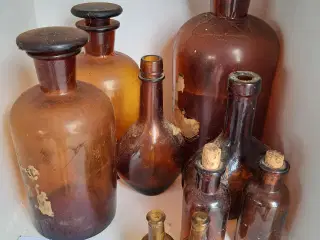 Gamle medicin flasker