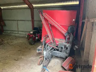 - - - Renovationsbil KBH MS Renovations vogn/trailer