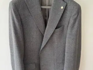 Flot grå blazer fra Cavaliere i 100% uld.