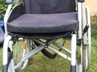 Timago letvægtskørestol