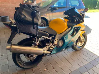 Honda CBR600F4 - NYSYNET