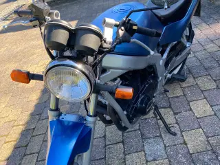 Suzuki gs 500