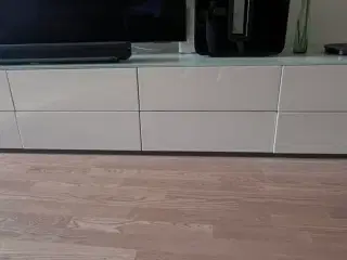 Flot TV møbel 
