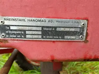 - - - Hanomag Granit 500