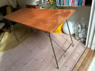 Gammelt tapetserbord / foldebord