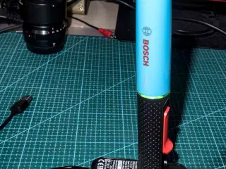 Lim-Pen  Bosch Blå med oplader og oplad. batterier