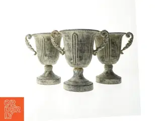 3 Antikke store trofævaser (str. 23 cm)