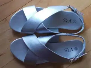 Nye sandaler