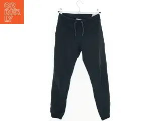 Sorte joggingbukser fra Name It (str. 140)