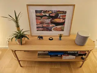 TV stand / table (JYSK SNESLEV)