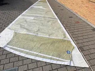 Forsejl Beneteau 25 Carbon mylar