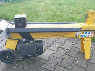 Brændekløver udlejes