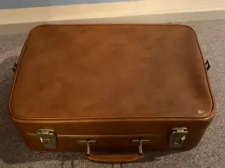 Gammel brun kuffert