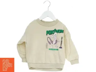 Pokemon sweatshirt med Mewtwo print fra H&M (str. 92)