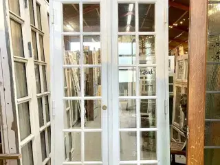 Smuk, dobbelt terrassedør m. koblede rammer