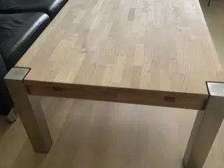 Sofabord i massiv eg 